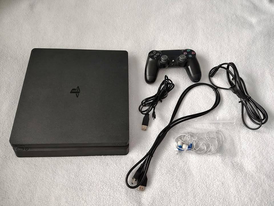 PlayStation4 Slim Console 1TB - Black