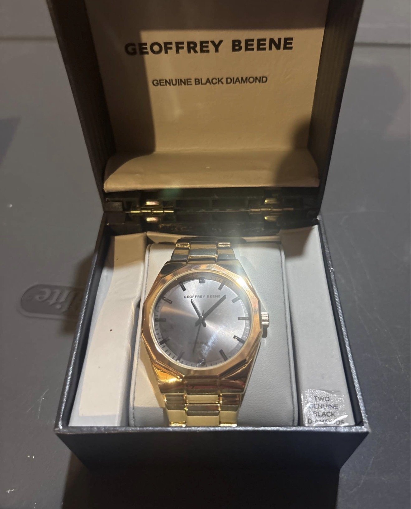 Men’s GEOFFREY BEENE new watch it needs a new battery p