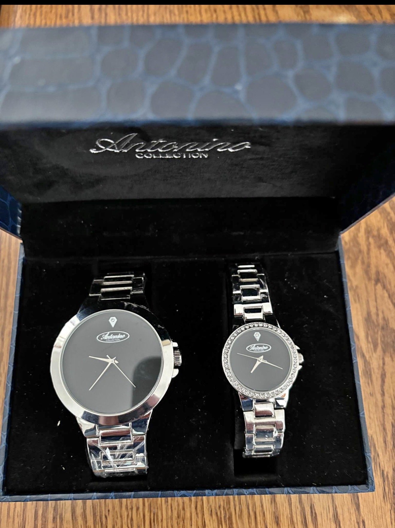 Brand new! Men’s/womens watch set