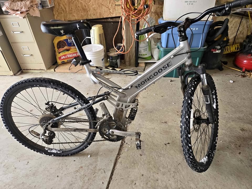 Mongoose mountain bike