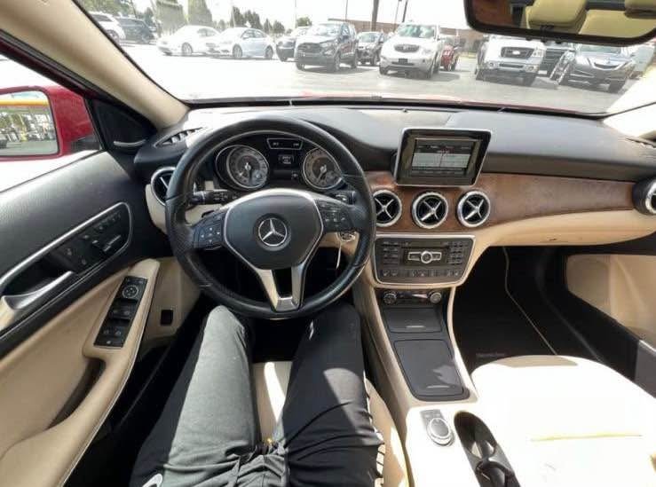 Mercedes Benz GLA 2015