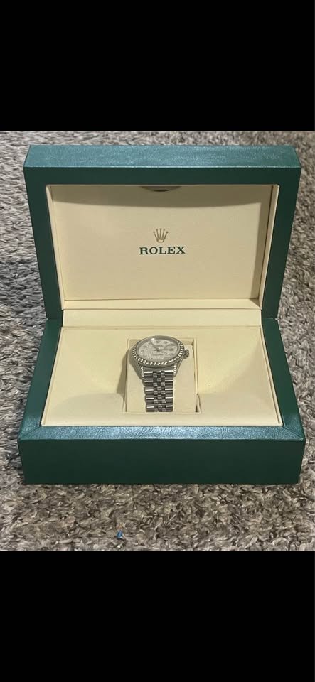 Rolex dayjust 36mm 5ct bezel